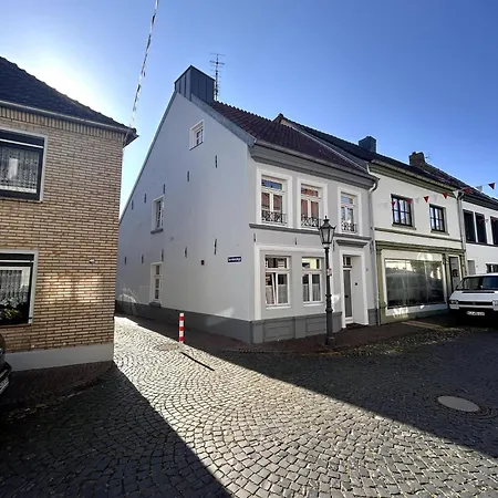 Niederrhein - Traumhaus In Klein Am Niederrhein Dom wakacyjny